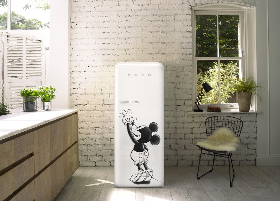 SMEG & DISNEY LANCEREN MICKEY MOUSE KOELKAST