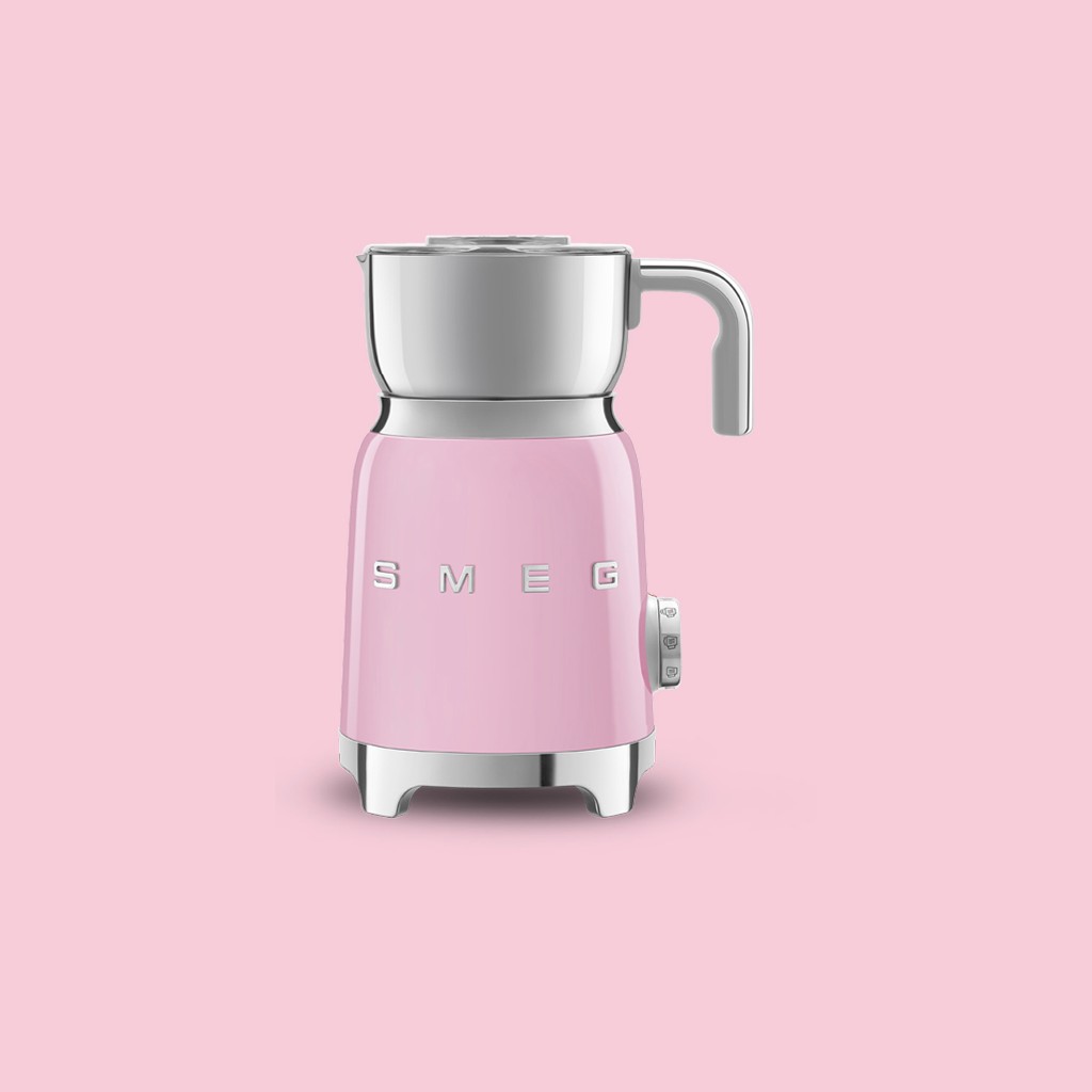 SMEG MILK FROTHER, SEDUCTIVE CREAMINESS