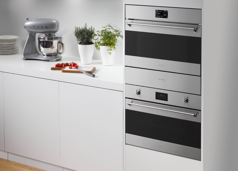 SMEG BRINGS BLAST CHILLERS INTO THE DOMESTIC ENVIRONMENT