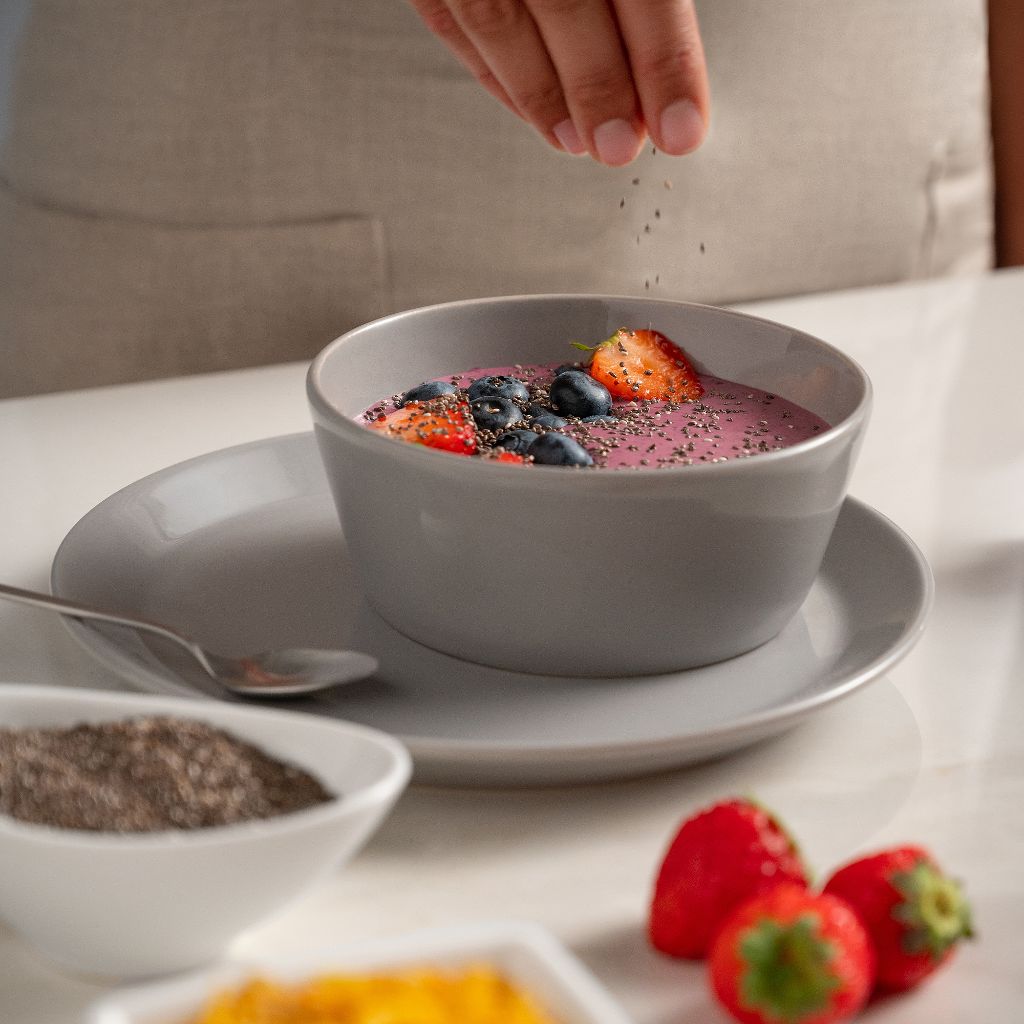 Bol de smoothie avec des fruits frais