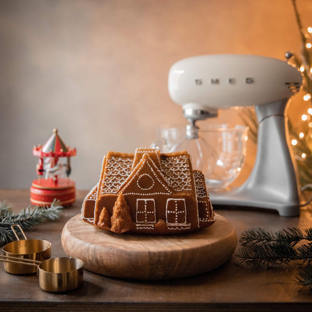 Gingerbread Bundt cake