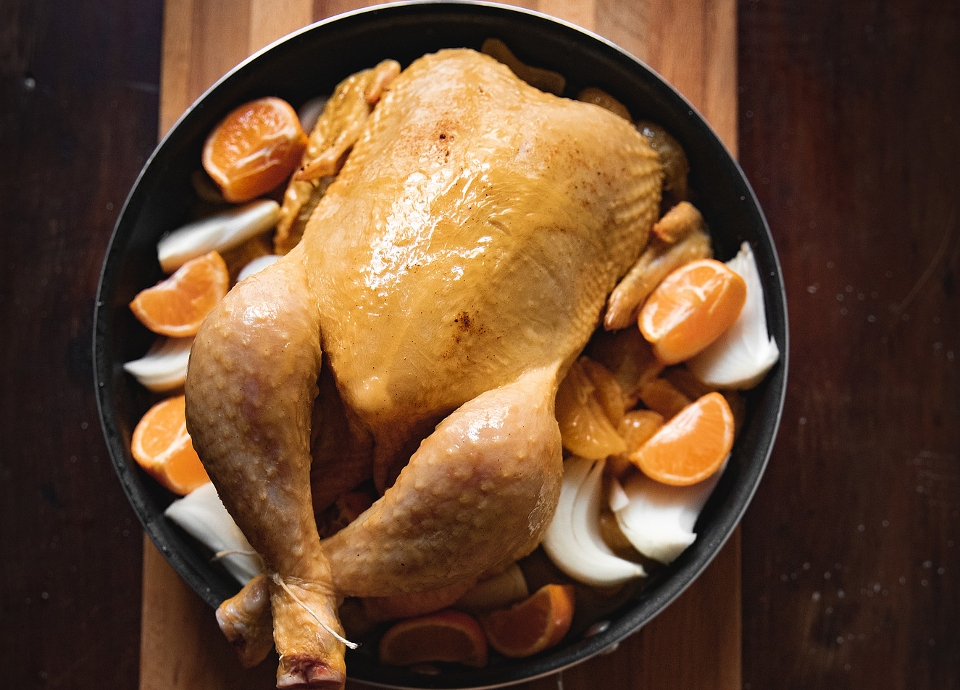 Clementines, vanilla and rum Christmas capon
