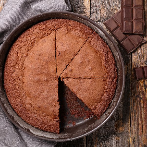 chocolate-and-almond-caprese-cake